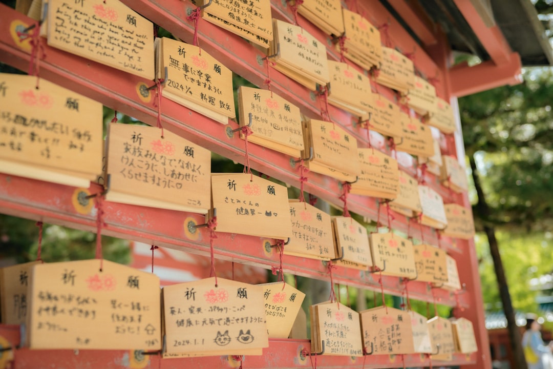 タロット占いで読み解く「復縁すべき？別れるべき？」